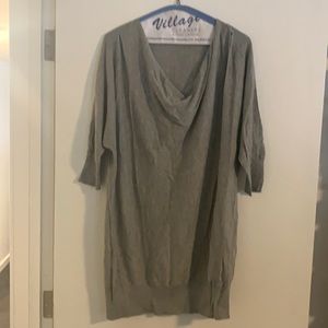 Vince size medium gray women’s sweater. Cotton and cashmere.
